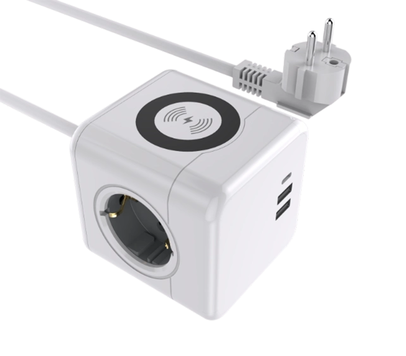 E07 Wired Cubus Power Strip Features 3 Europae-Style decursibus, 2 USB-A Portus, et 1 USB-C Portus
